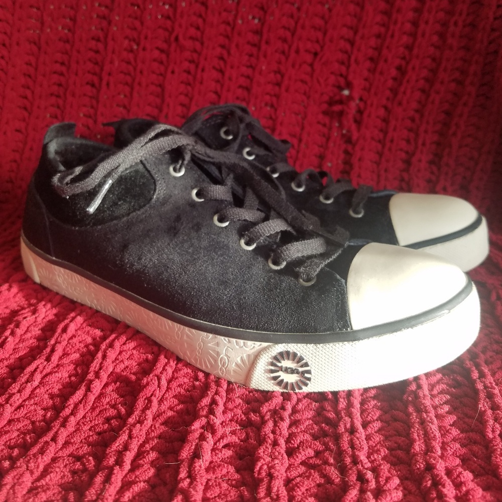 Ugg black Evera shearling sneakers
